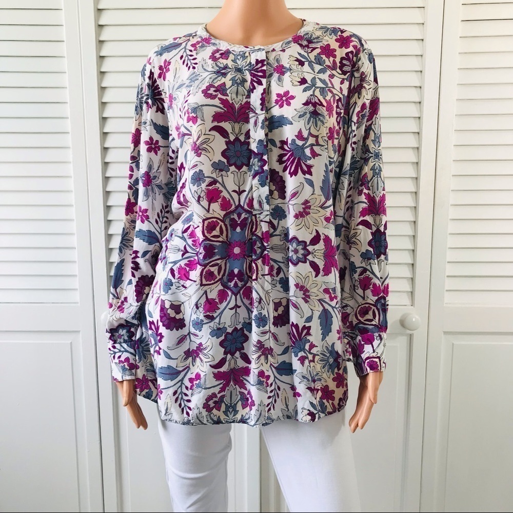 3/$25 OLD NAVY White Floral V-Neck Blouse Size 1X